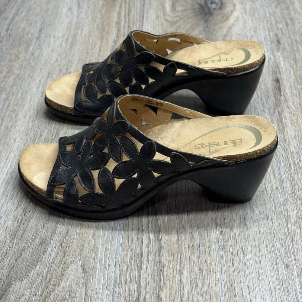 Dansko Clarissa Sandals Womens US 7.5-8 EU 38 Black Leather Floral Cutout